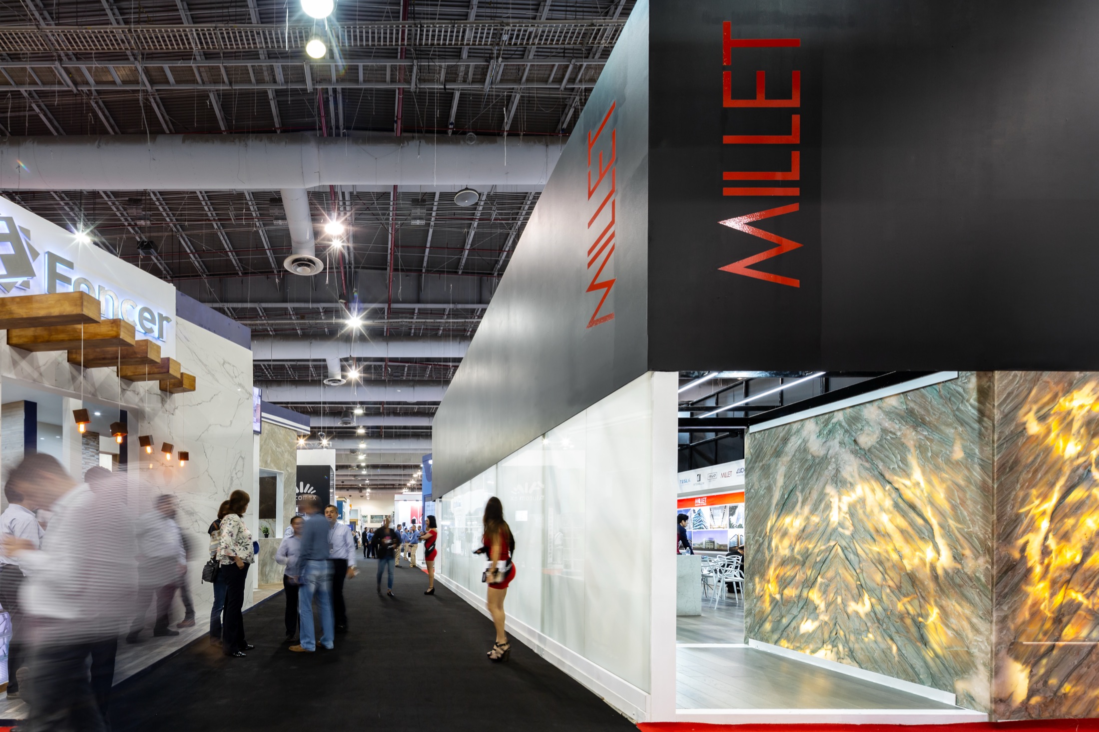 Stand Millet